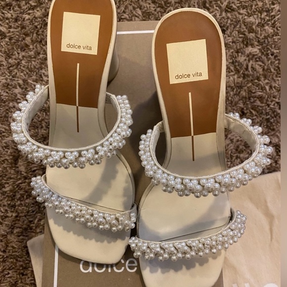 Dolce Vita wedding shoes - Picture 3 of 4